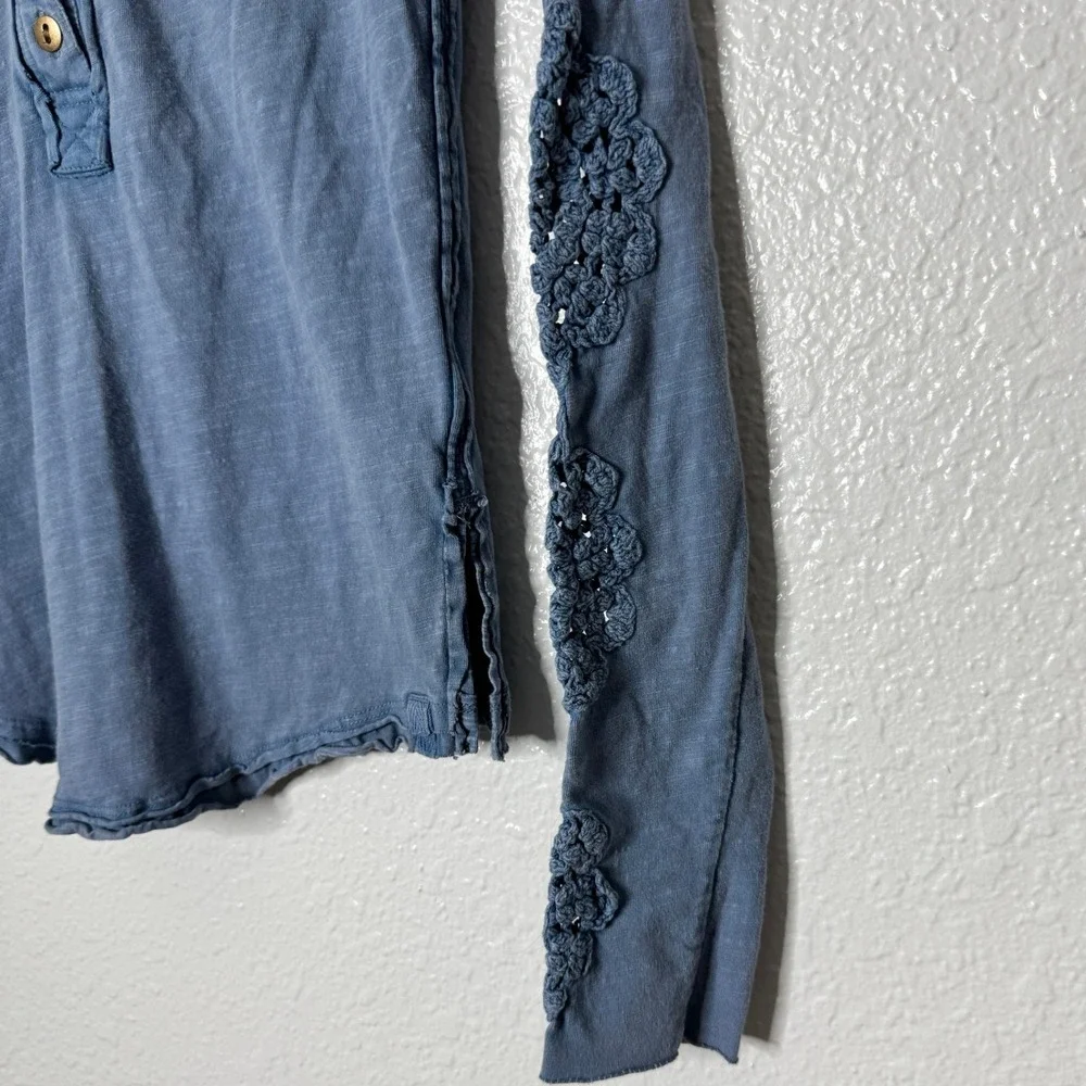 Free People We The Free Our Song Henley Long Sleeve Top Crochet Cuff Womens XS